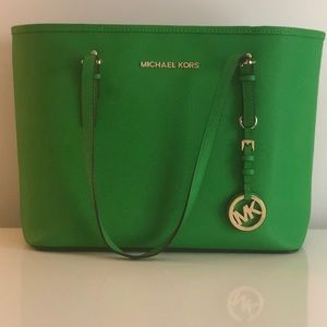 Micheal Kors Jet Set Saffiano Travel Tote